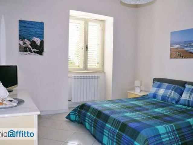 Appartamento arredato con terrazzo Centro