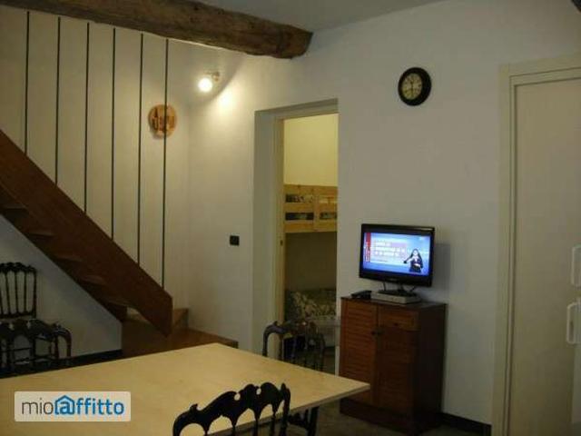 Appartamento arredato con terrazzo Centro
