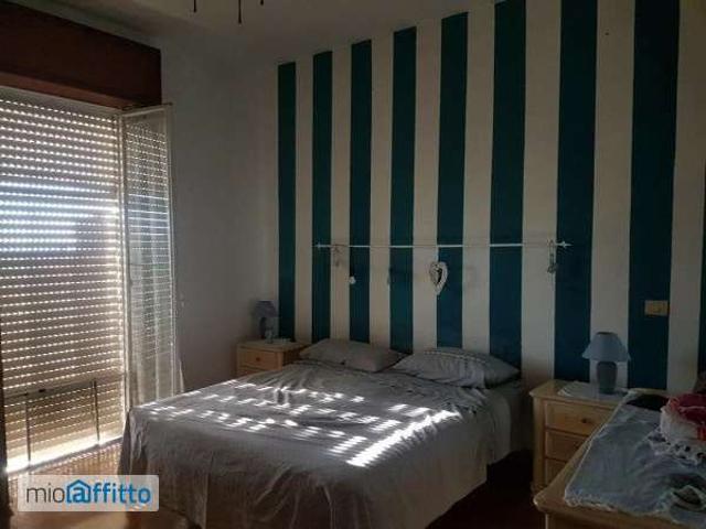 Appartamento arredato con terrazzo Centro