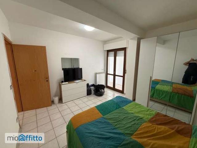 Appartamento arredato con terrazzo Centro