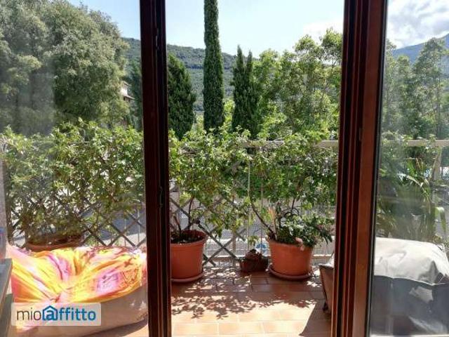 Appartamento arredato con terrazzo Centro