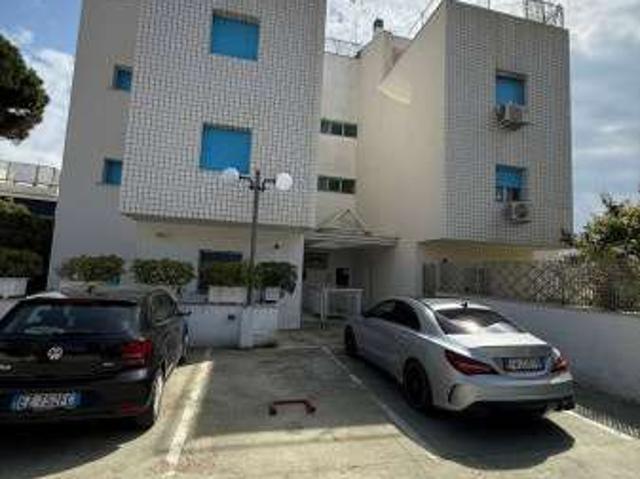 Appartamento arredato con terrazzo Centro