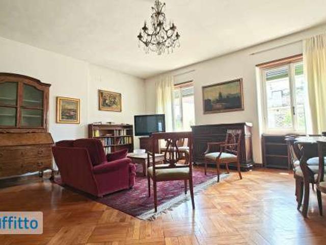 Appartamento arredato con terrazzo Centro