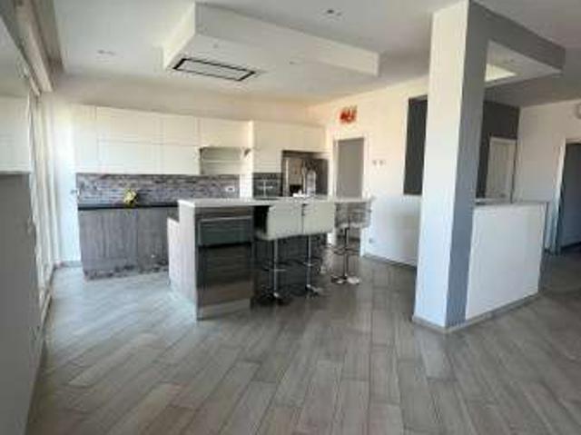 Appartamento arredato con terrazzo Centro