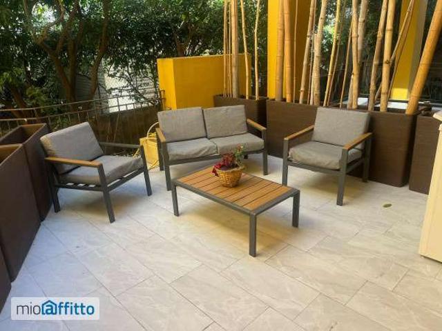 Appartamento arredato con terrazzo Centro