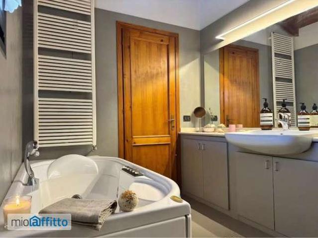 Appartamento arredato con terrazzo Centro