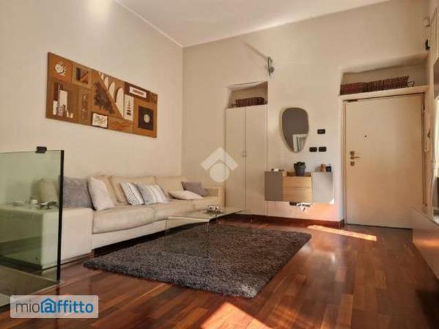 Appartamento arredato con terrazzo Centro