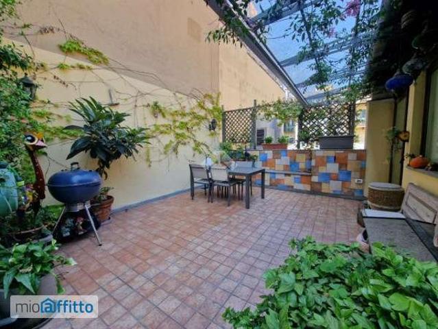 Appartamento arredato con terrazzo Centro