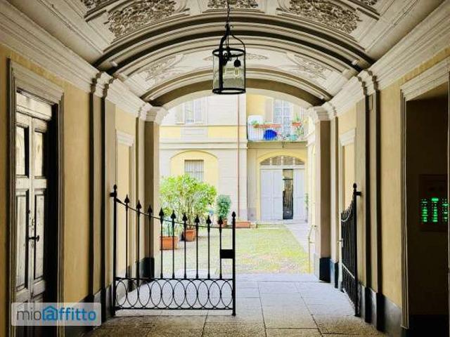 Appartamento arredato con terrazzo Centro