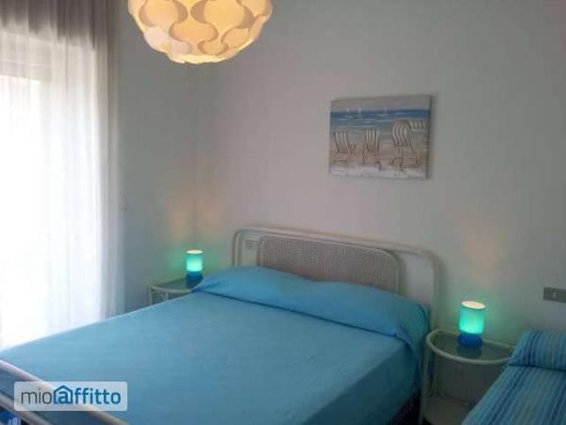 Appartamento arredato con terrazzo Centro