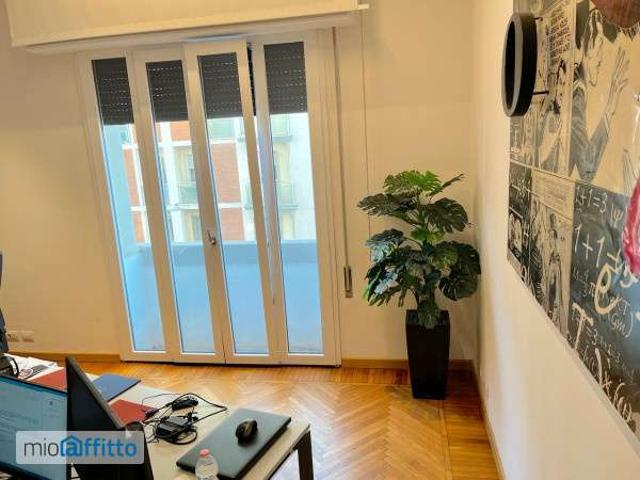 Appartamento arredato con terrazzo Centro