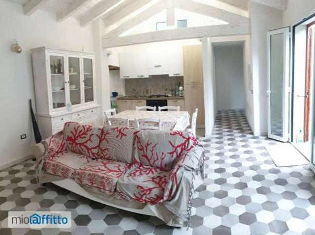 Appartamento arredato con terrazzo Centro