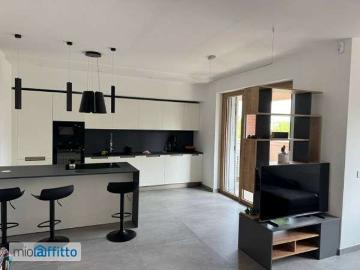 Appartamento arredato con terrazzo Centro