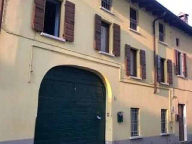 Appartamento arredato con terrazzo Centro