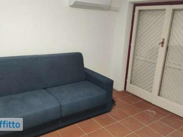 Appartamento arredato con terrazzo Centro