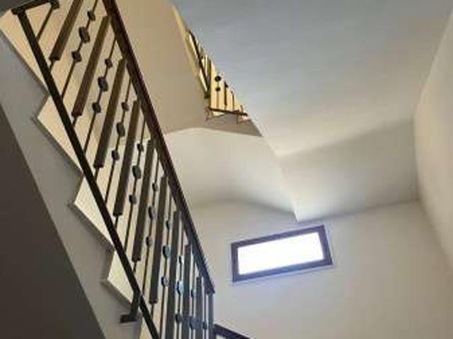 Appartamento arredato con terrazzo Centro