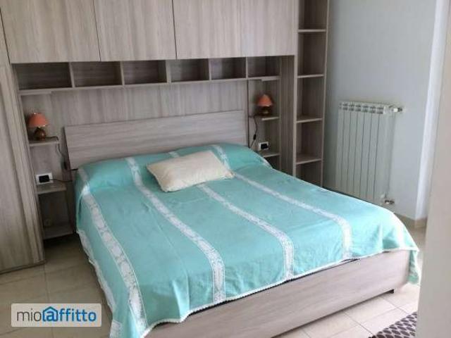 Appartamento arredato con terrazzo Centro