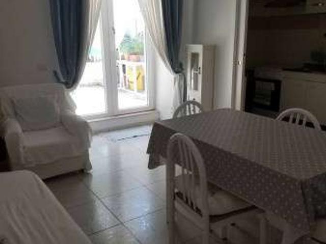 Appartamento arredato con terrazzo Centro