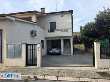 Appartamento arredato con terrazzo Centro