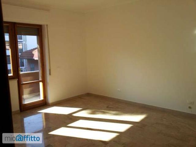 Appartamento arredato con terrazzo Centro