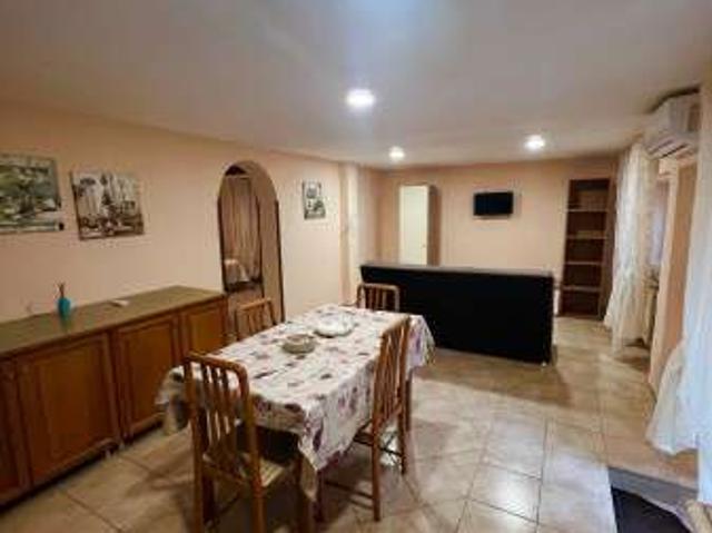Appartamento arredato con terrazzo Centro