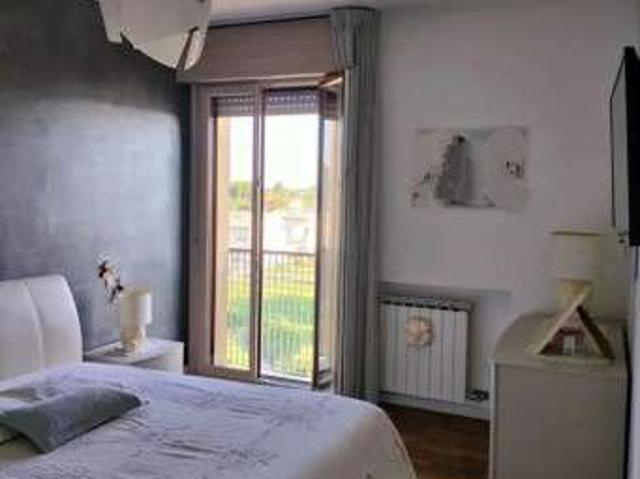 Appartamento arredato con terrazzo Centro