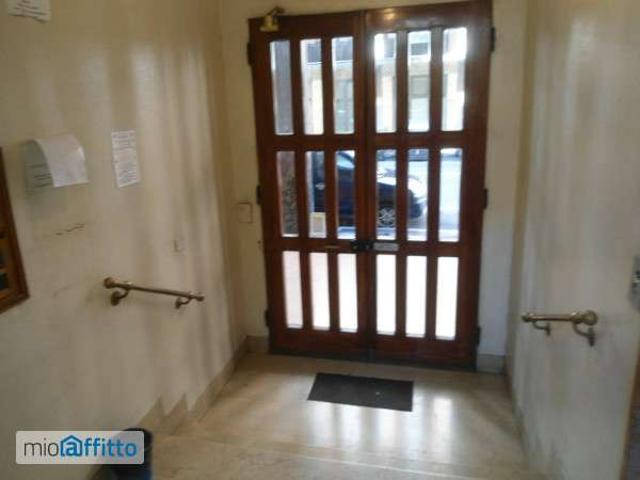 Appartamento arredato con terrazzo Centro
