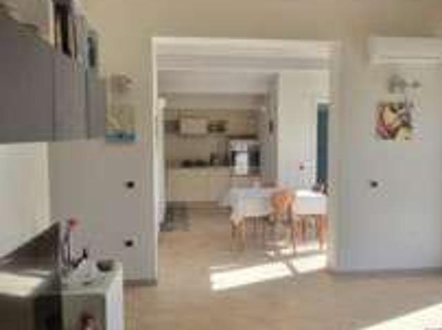 Appartamento arredato con terrazzo Centro