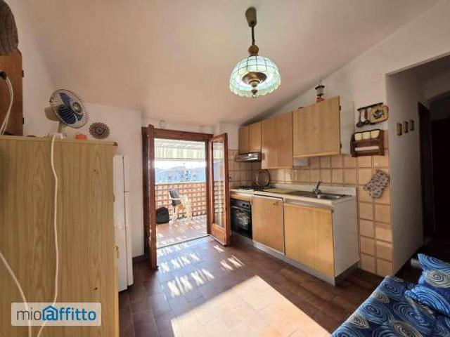 Appartamento arredato con terrazzo Centro, arenile
