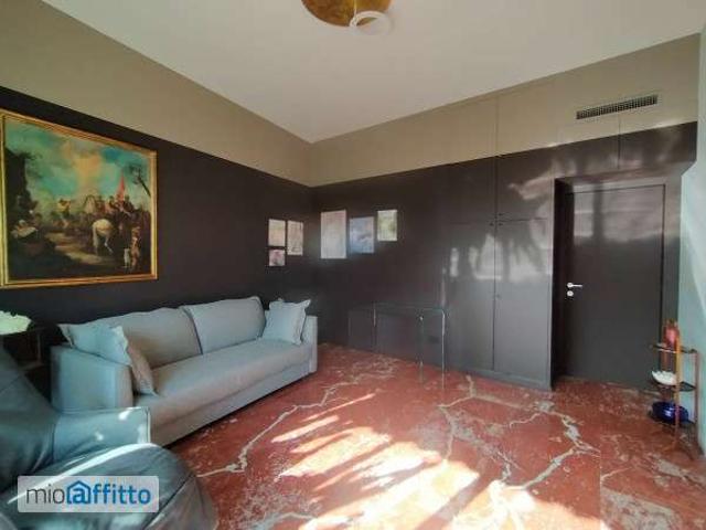 Appartamento arredato con terrazzo Centro centro città