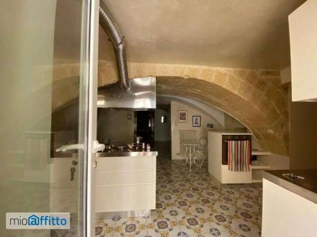Appartamento arredato con terrazzo Centro centro storico