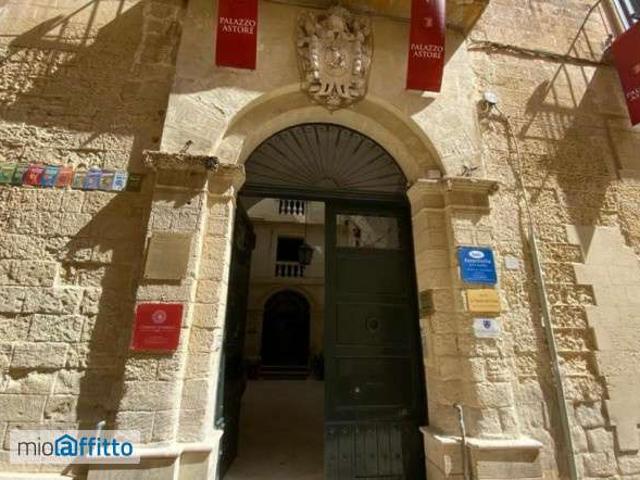 Appartamento arredato con terrazzo Centro centro storico