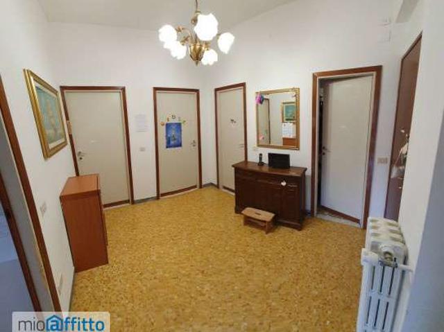 Appartamento arredato con terrazzo Centro colli