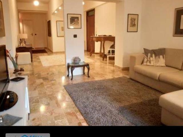Appartamento arredato con terrazzo Centro libertà