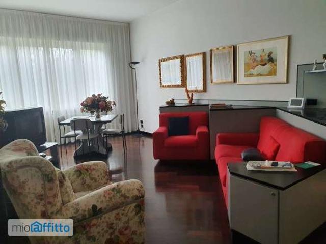 Appartamento arredato con terrazzo Centro sant'agostino