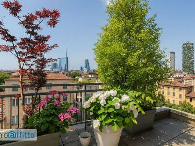 Appartamento arredato con terrazzo Centro storico, brera