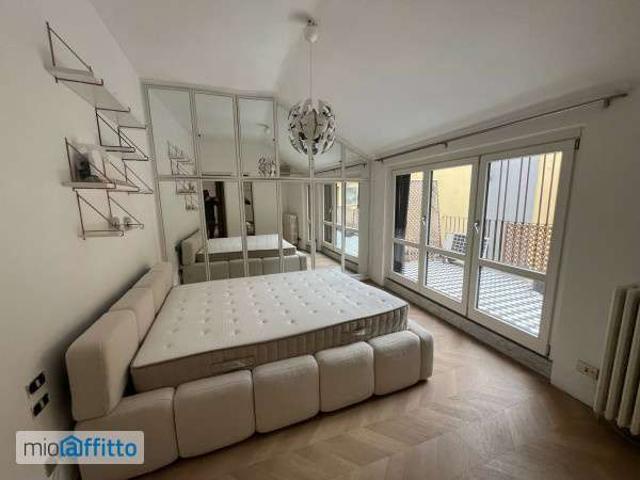 Appartamento arredato con terrazzo Centro storico, brera