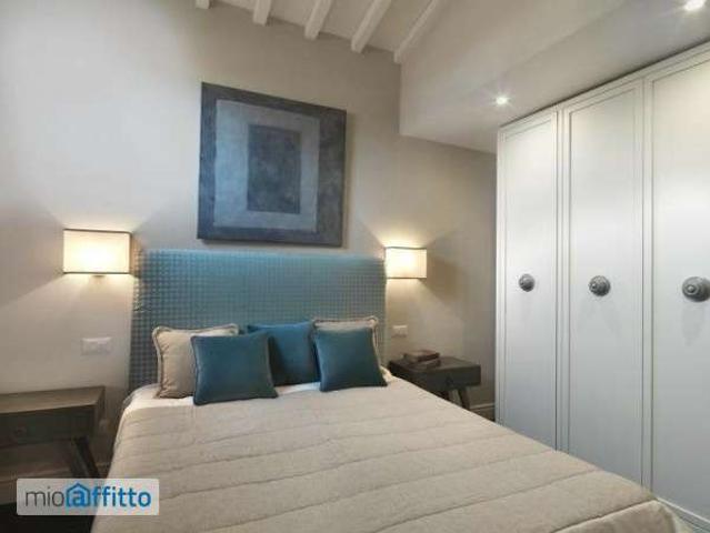 Appartamento arredato con terrazzo Centro storico