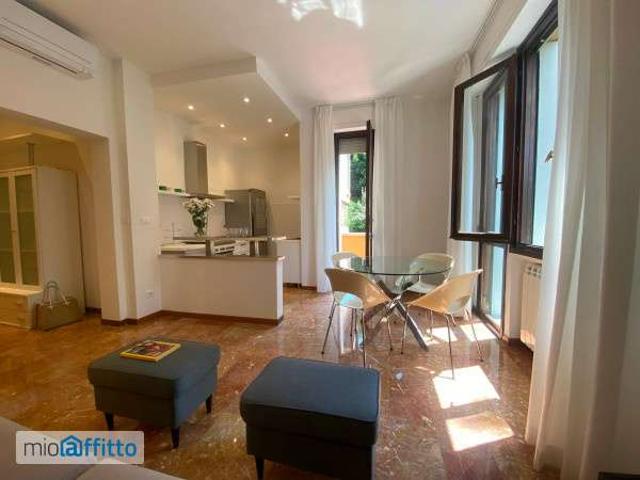 Appartamento arredato con terrazzo Centro storico
