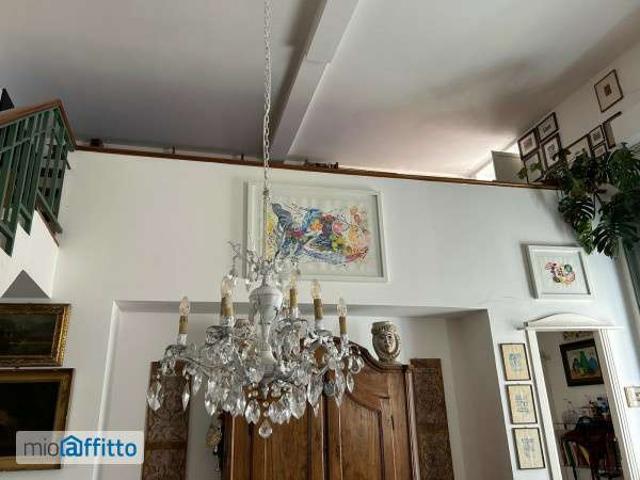 Appartamento arredato con terrazzo Centro storico