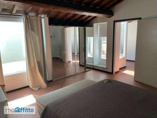 Appartamento arredato con terrazzo Centro storico