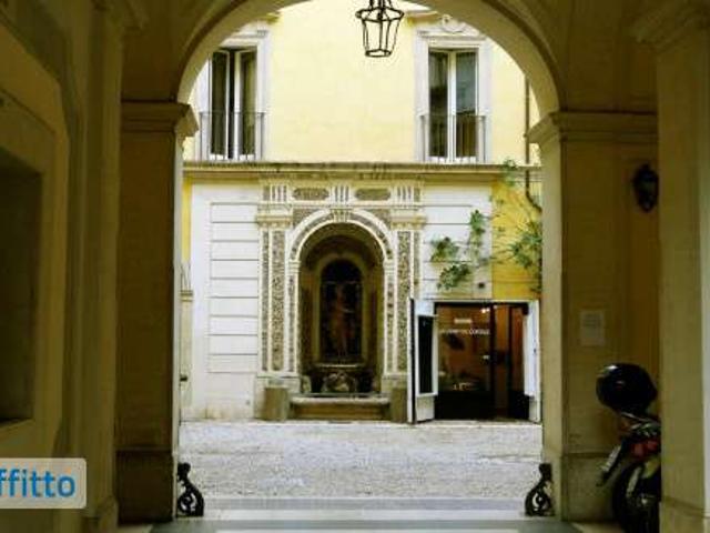 Appartamento arredato con terrazzo Centro storico