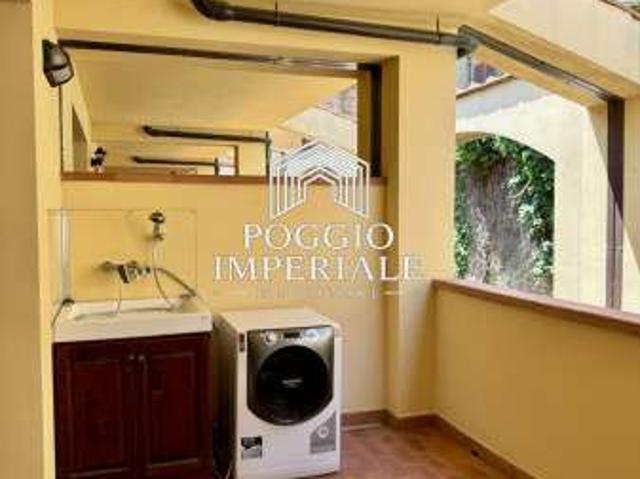 Appartamento arredato con terrazzo Centro storico