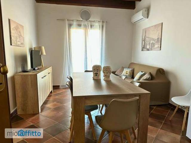 Appartamento arredato con terrazzo Centro storico