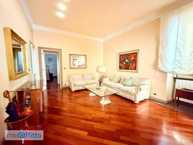 Appartamento arredato con terrazzo Centro storico