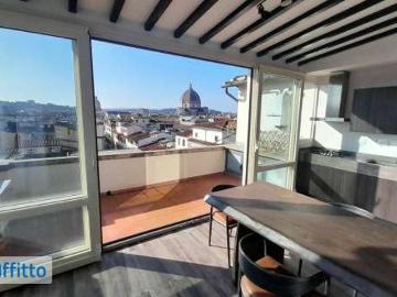 Appartamento arredato con terrazzo Centro storico