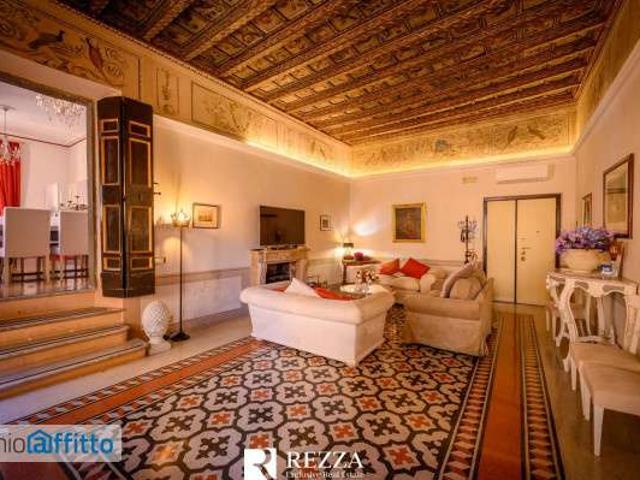 Appartamento arredato con terrazzo Centro storico