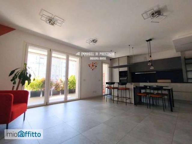 Appartamento arredato con terrazzo Certosa, quarto oggiaro, villa pizzone