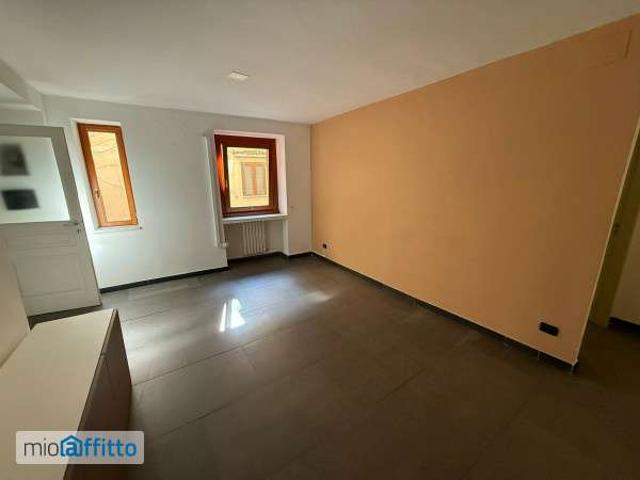 Appartamento arredato con terrazzo Chiaia