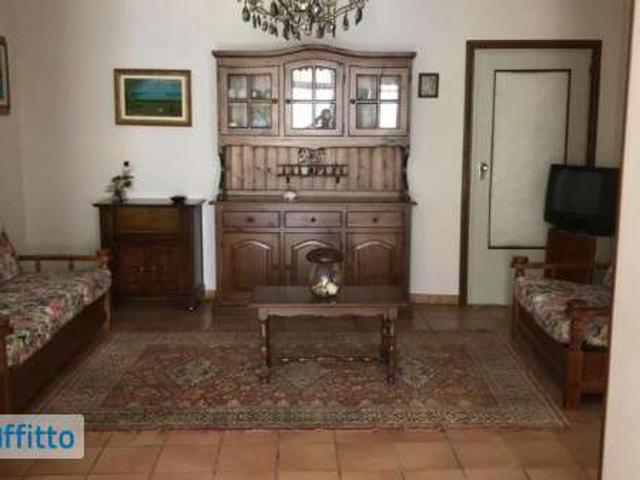 Appartamento arredato con terrazzo Collimento